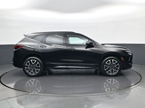 Used 2023 Chevrolet Blazer RS w/ Enhanced Convenience Package image 4