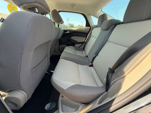 Used 2013 Ford Focus SE FWD image 13