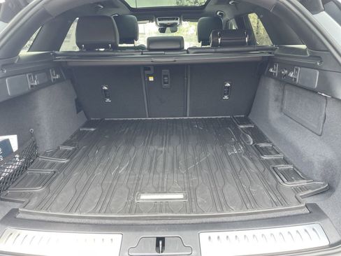New 2025 Land Rover Range Rover Velar Dynamic SE image 27