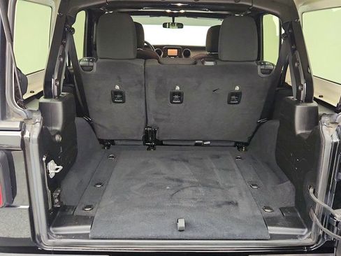 Used 2020 Jeep Wrangler Unlimited Sport S image 21