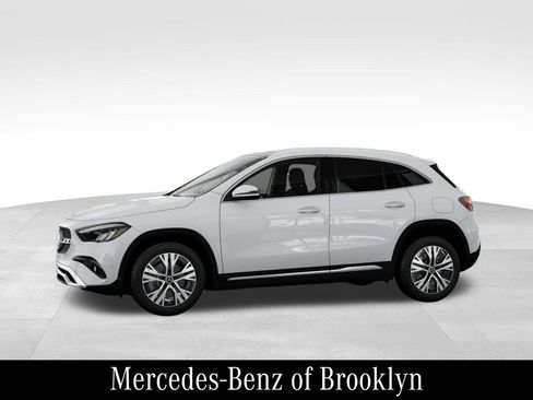 Certified 2026 Mercedes-Benz GLA 250 4MATIC image 38