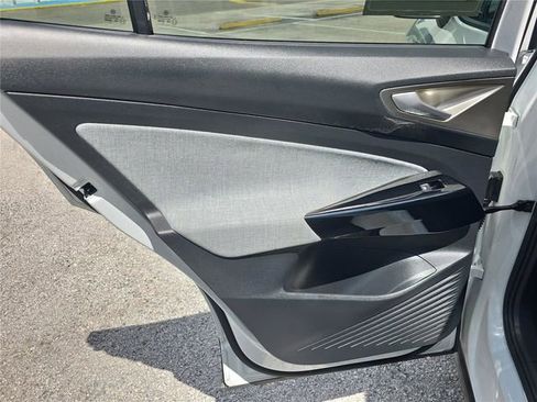 Certified 2023 Volkswagen ID.4 Pro RWD image 7
