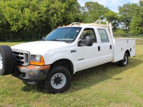 Used 2001 Ford F350 4x4 Crew Cab Super Duty image 1
