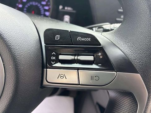 Used 2023 Hyundai Elantra SEL w/ Cargo Package image 17