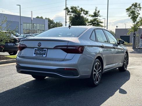 Used 2023 Volkswagen Jetta Sport FWD image 3