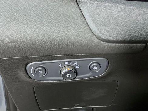 Used 2022 Buick Encore GX Preferred w/ Cold Weather Comfort Package image 9