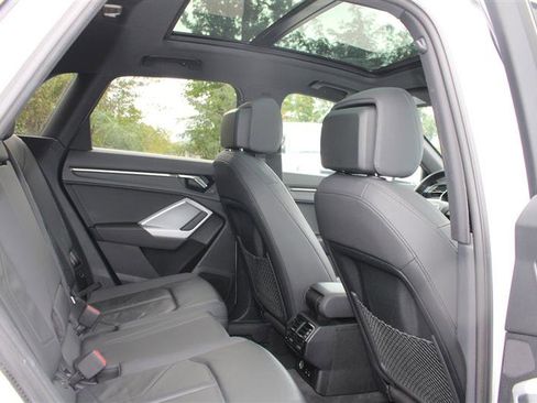 Used 2023 Audi Q3 2.0T Premium image 16