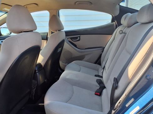 Used 2014 Hyundai Elantra SE w/ Option Group 02 image 9