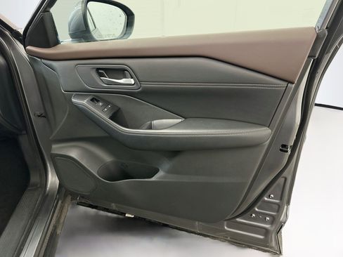 Used 2023 Nissan Rogue SV w/ SV Premium B Package AWD/4WD image 34