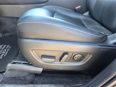 Used 2025 MAZDA CX-90 Plug-In Hybrid w/ Preferred AWD/4WD image 16