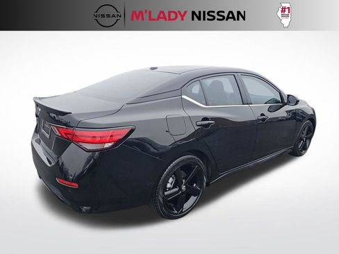 Used 2022 Nissan Sentra SR w/ Midnight Edition image 6