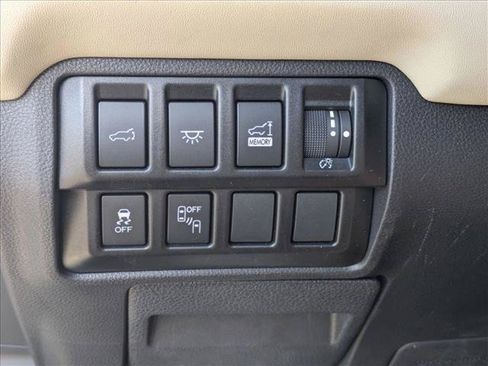 Used 2022 Subaru Ascent Touring AWD/4WD image 12