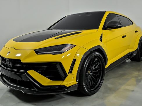 Used 2023 Lamborghini Urus Performante AWD/4WD image 5