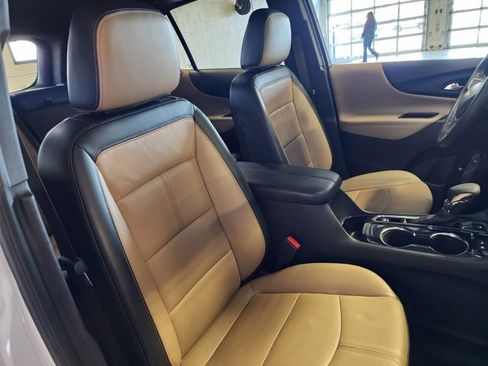 Used 2022 Chevrolet Equinox Premier image 19