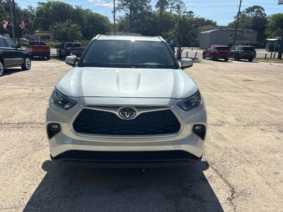 Used 2023 Toyota Highlander XLE