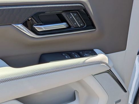 New 2026 GMC Yukon XL Denali AWD/4WD image 11