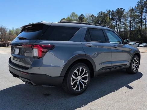 New 2026 Ford Explorer ST-Line image 4