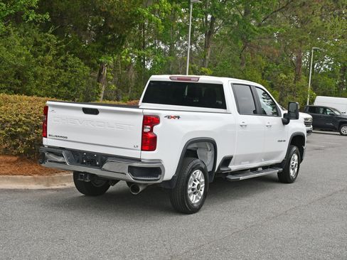 Used 2025 Chevrolet Silverado 2500 LT w/ Convenience Package AWD/4WD image 4