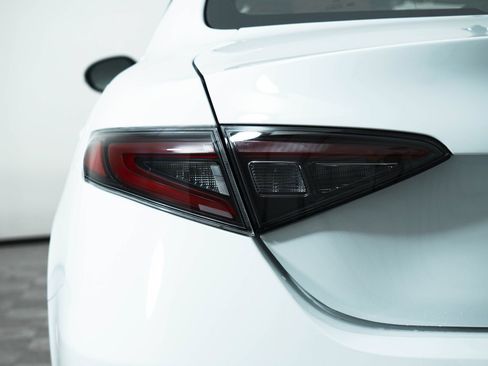 New 2024 Alfa Romeo Giulia Sprint RWD image 15