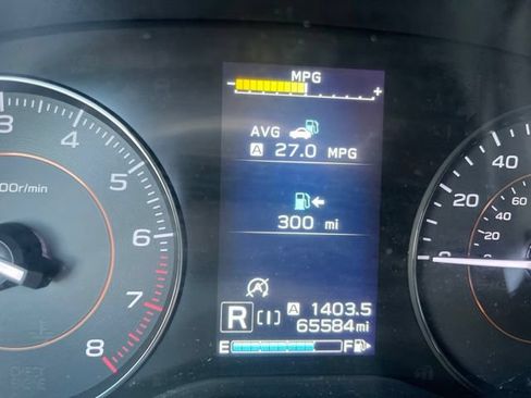Used 2021 Subaru Crosstrek 2.0i Premium w/ Moonroof Package AWD/4WD image 19