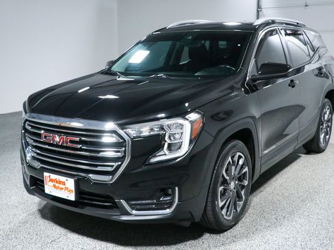 Used 2022 GMC Terrain SLT w/ LPO, Floor Liner Package AWD/4WD image 31