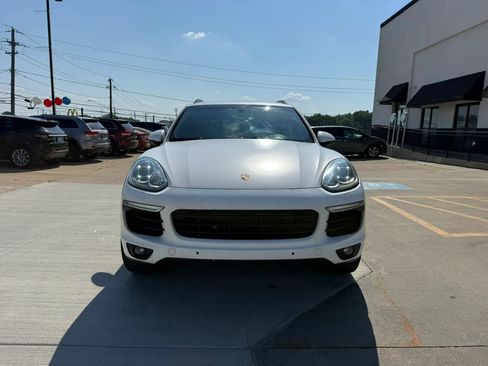 Used 2018 Porsche Cayenne Platinum Edition AWD/4WD image 4