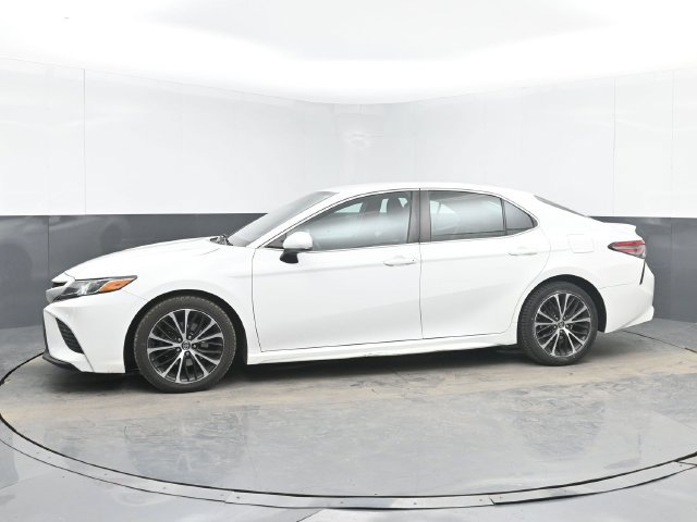 Used 2018 Toyota Camry SE FWD image 6