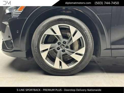 Used 2023 Audi e-tron Premium Plus AWD/4WD image 42