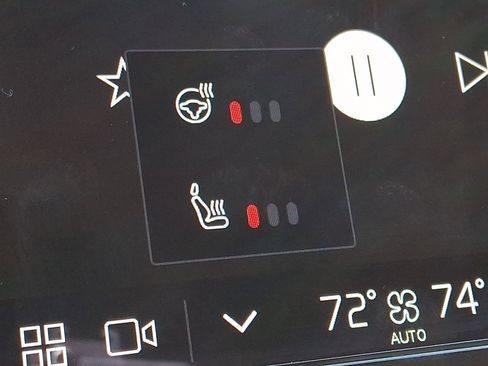 Used 2023 Volvo XC40 B5 Plus w/ Driver Assist Package image 24