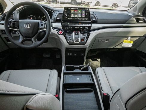 New 2026 Honda Odyssey Touring image 29