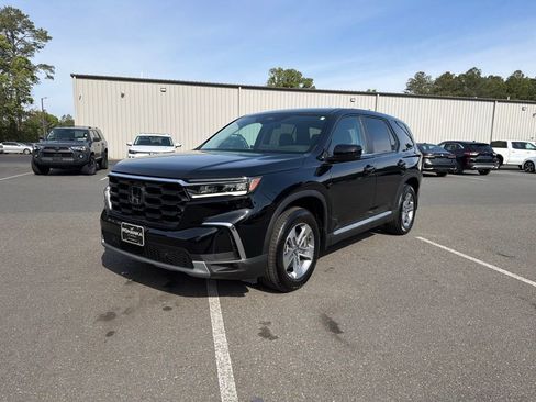 Certified 2025 Honda Pilot EX-L image 2
