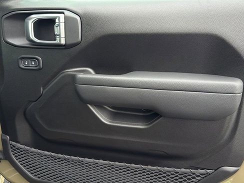 New 2026 Jeep Gladiator Sport AWD/4WD image 10