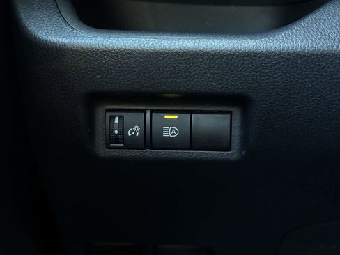 Used 2025 Toyota RAV4 XLE image 21