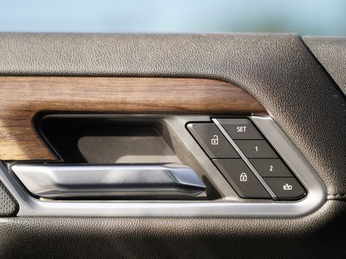 Used 2024 Chevrolet Silverado 2500 High Country w/ Midnight Edition AWD/4WD image 16