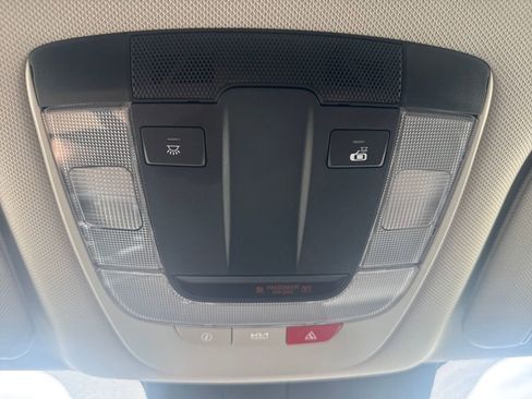 Used 2023 Kia Sorento S AWD/4WD image 25