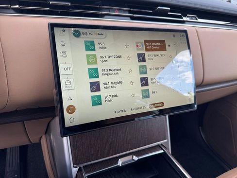 New 2026 Land Rover Range Rover Long Wheelbase SE AWD/4WD image 18
