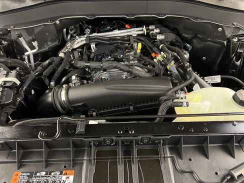 New 2025 Ford Explorer Active image 35