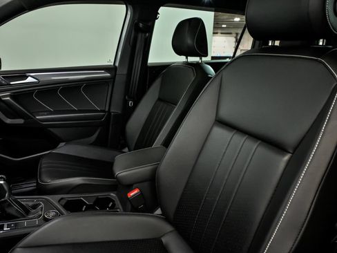 Certified 2024 Volkswagen Tiguan SE R-Line AWD/4WD image 13