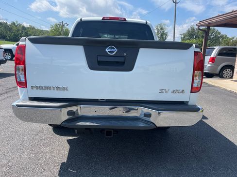 Used 2013 Nissan Frontier SV AWD/4WD image 7