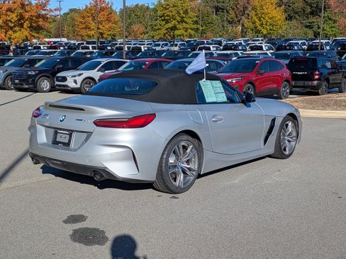 Used 2022 BMW Z4 sDrive30i w/ M Sport Package image 4
