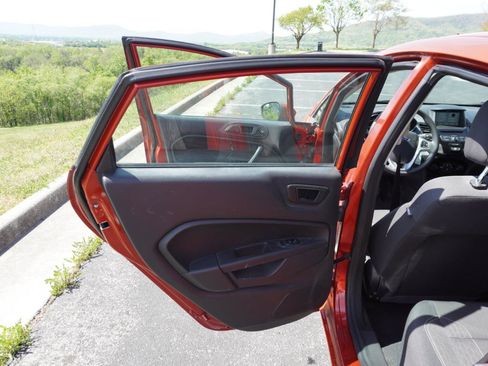 Used 2019 Ford Fiesta SE w/ Equipment Group 201A image 17