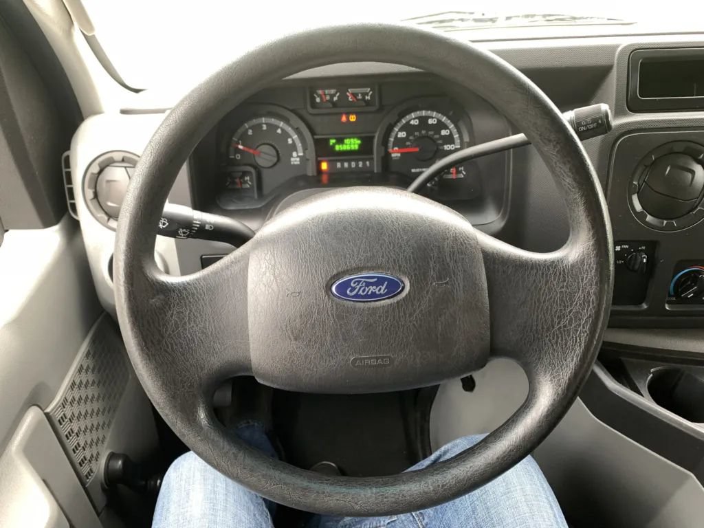 Used 2010 Ford E-250 and Econoline 250 RWD image 10