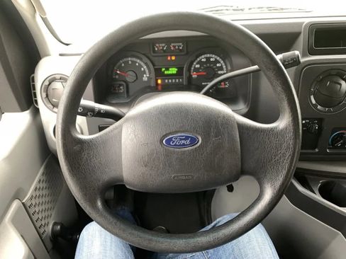 Used 2010 Ford E-250 and Econoline 250 image 10