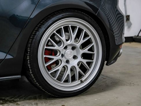 Used 2017 Volkswagen GTI SE image 60