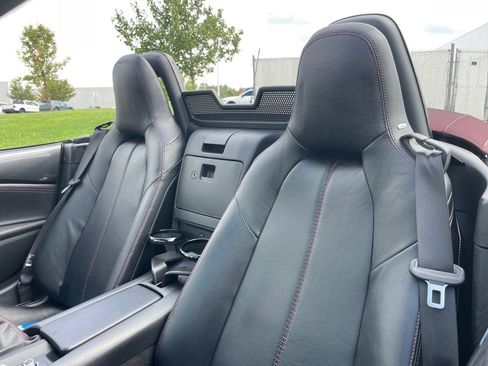 Used 2018 MAZDA MX-5 Miata Grand Touring RWD image 37