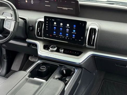 Used 2025 Ford Expedition Max Platinum image 29