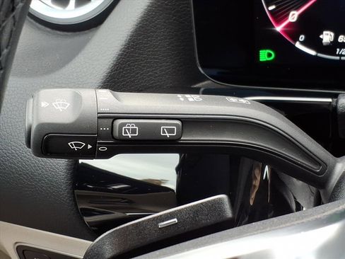 Certified 2025 Mercedes-Benz GLA 250 4MATIC image 23