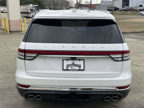 Certified 2023 Lincoln Aviator Reserve w/ Equipment Group 201A image 4