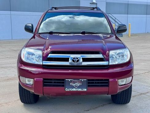 Used 2005 Toyota 4Runner SR5 AWD/4WD image 2