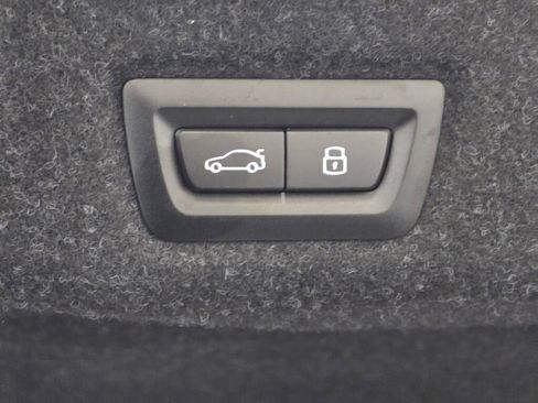 Used 2026 BMW 530i xDrive w/ Premium Package image 23